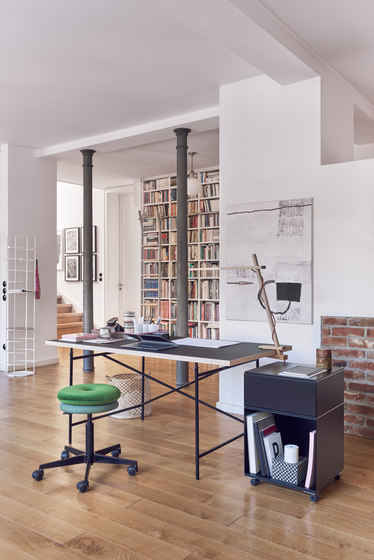 Mr. Round High | Swivel stools | Richard Lampert