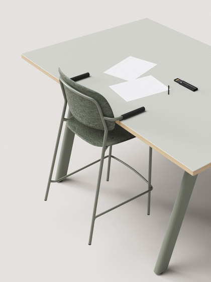 Hale PET Felt Bar Stool | Bar stools | De Vorm