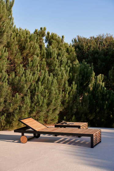 DNA Teak Lounge Chair | Armchairs | GANDIABLASCO