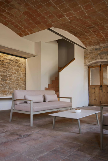 Timeless Sectional Sofa 1_175 | Sofas | GANDIABLASCO
