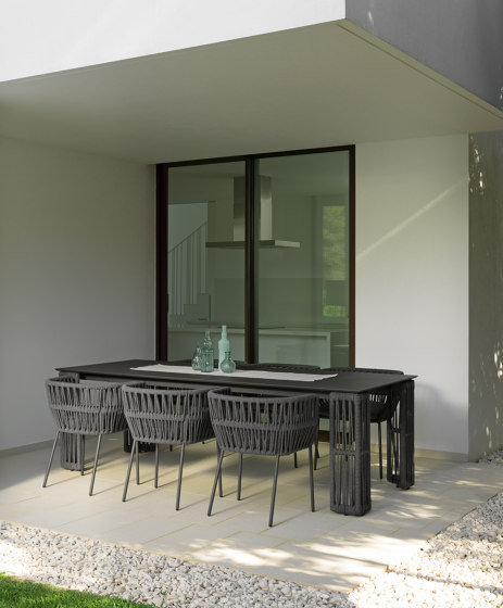Cliff | Extending dining table 240/300x100 | Dining tables | Talenti