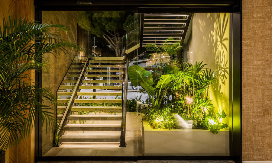 Breathe Restaurant - Marbella, Spain | Manufacturer references | Elitis
